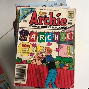 Archie Comics Digest Magazine No. 67 - I Luv Archie Cover